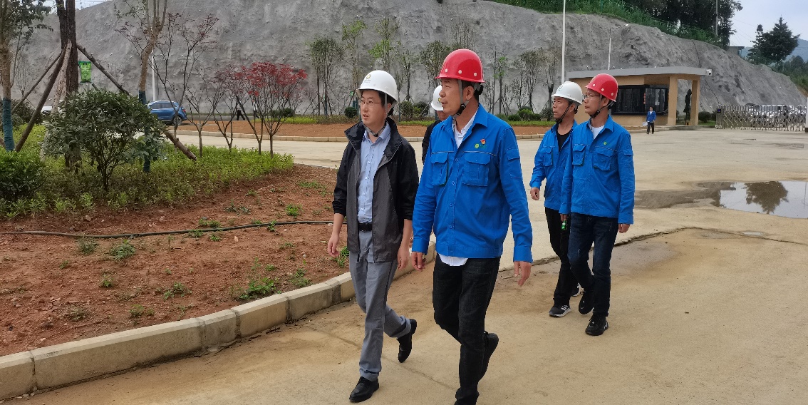 J9.COM集团纪委到安顺和金沙公司调研，发展清廉从业专题培训及专项查抄